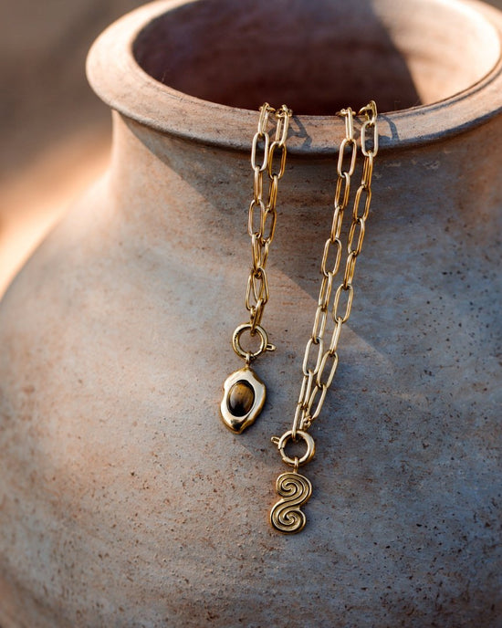 Serpent's Whisper Oval Links Necklace Rose Gold