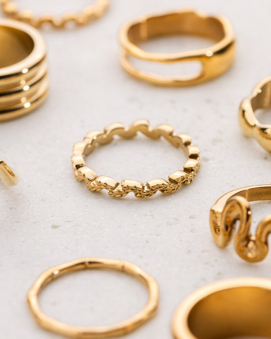 Petal Line Ring Gold