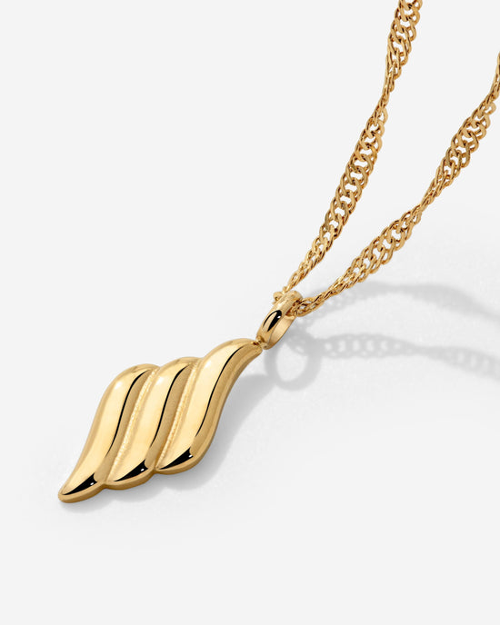 Lustrous Pendant Necklace gold