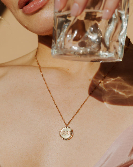 Zodiac Necklace – Aquarius Rose Gold