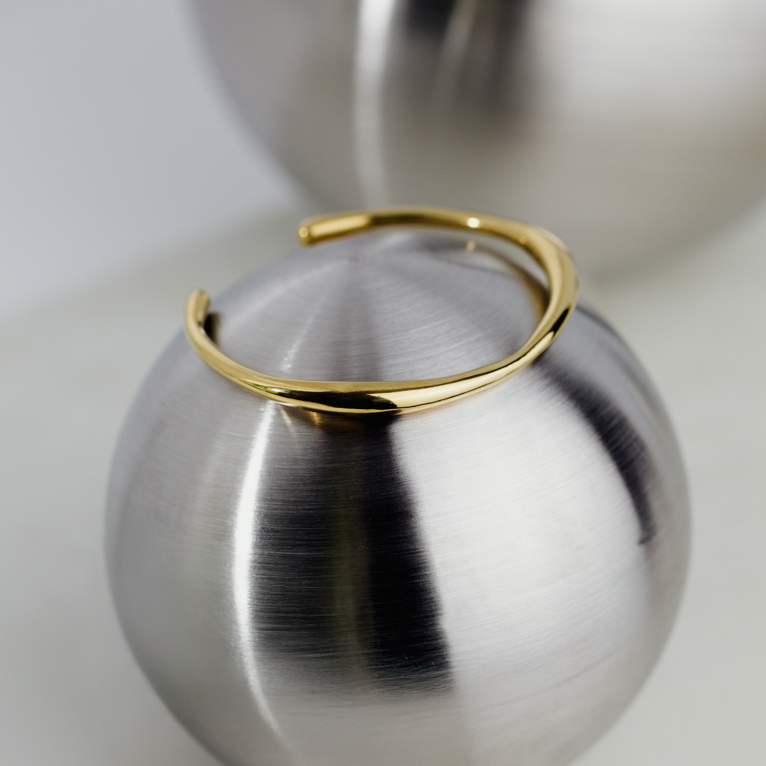 Graceful Curves Bangle Silber