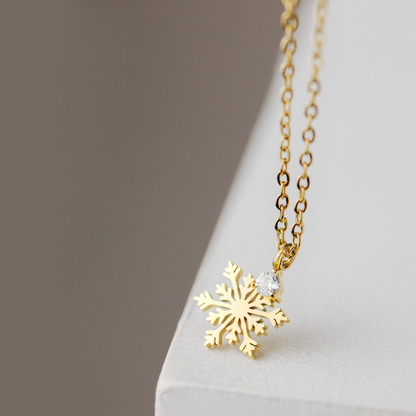 Sparkling Snowflake Necklace Roségold