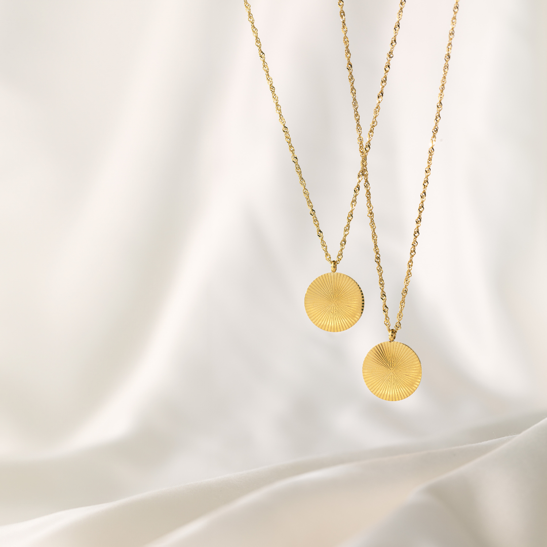 Rise & Shine Necklace Gold