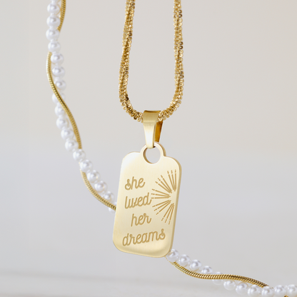 She lived her dreams Necklace Silver