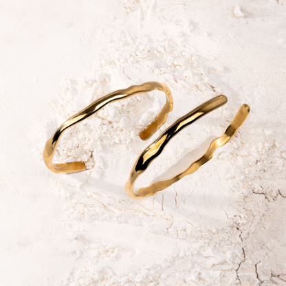 Flowing Bangle Gold