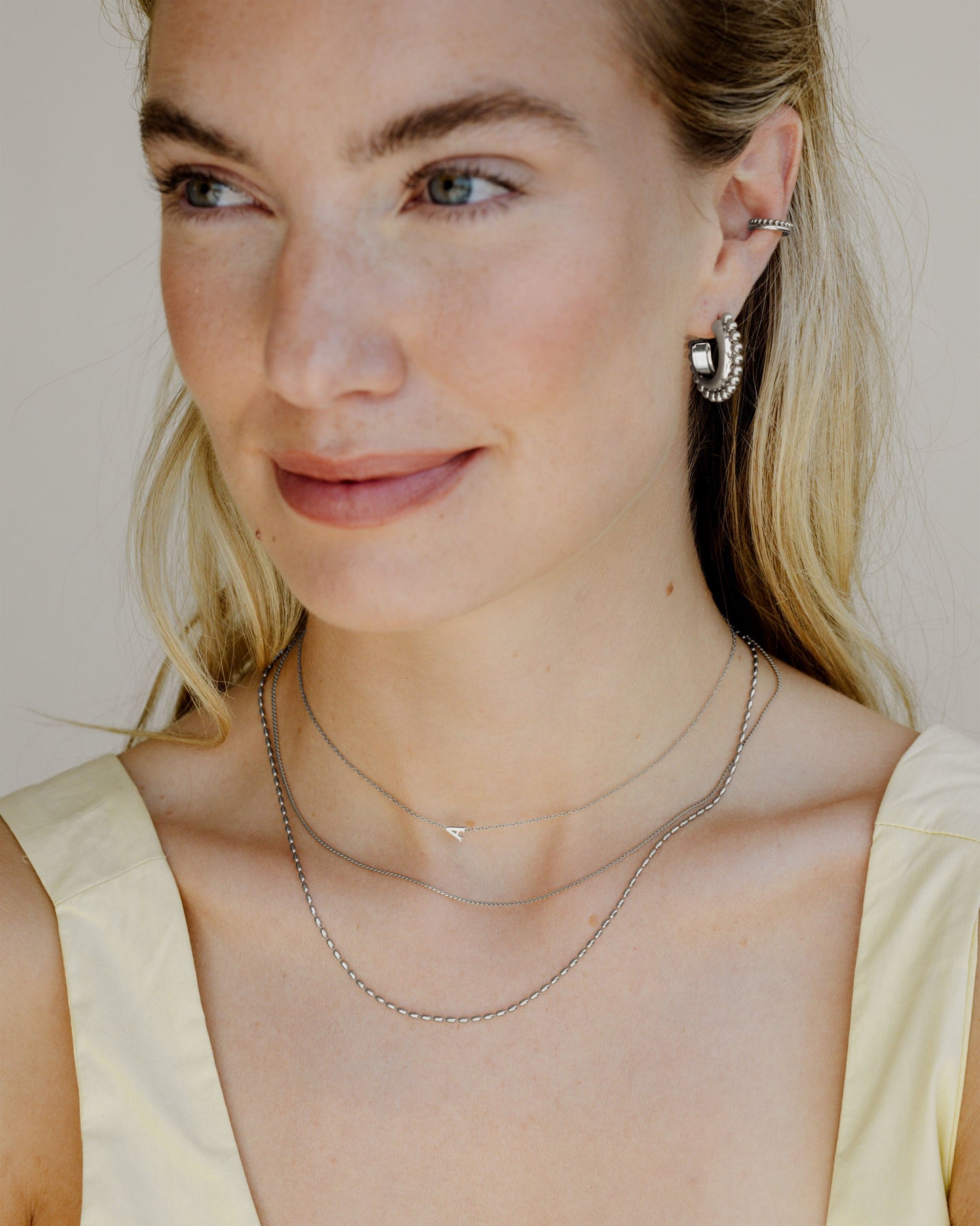 [[Color:Silver,shopthelook]]