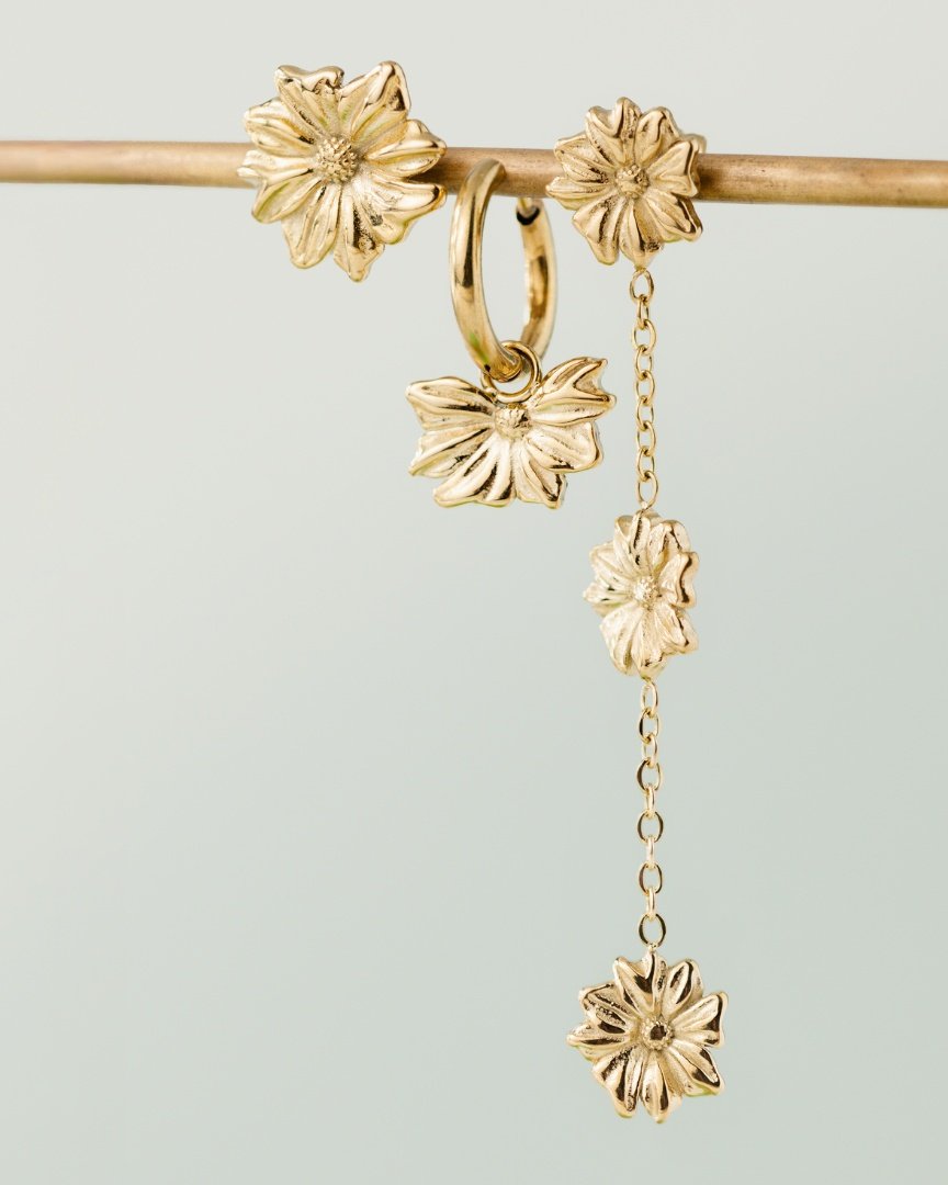 Pure Petal Studs Gold