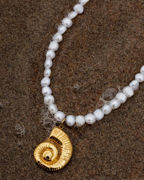 Ammonite Pearl Necklace Rose Gold