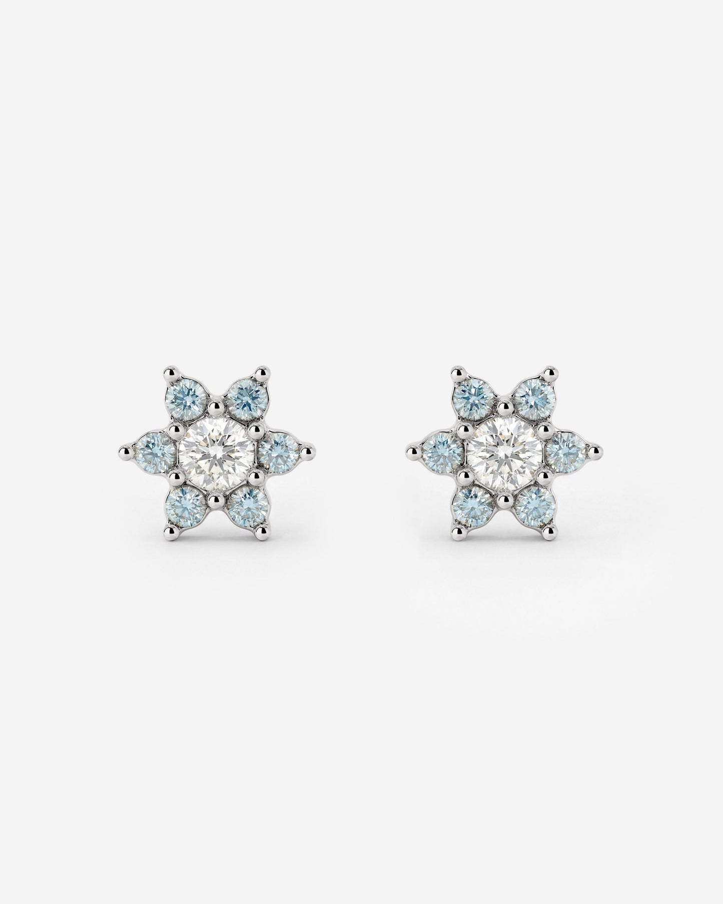 [[Color:Silver]]
