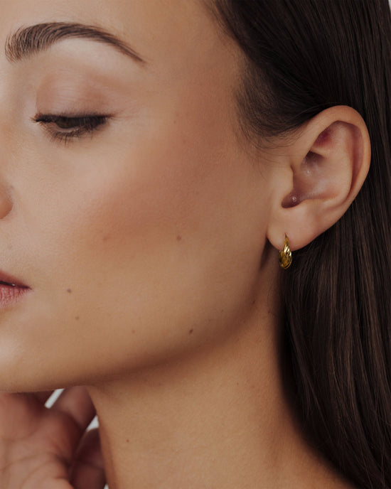 Mini Twist Hoops gold
