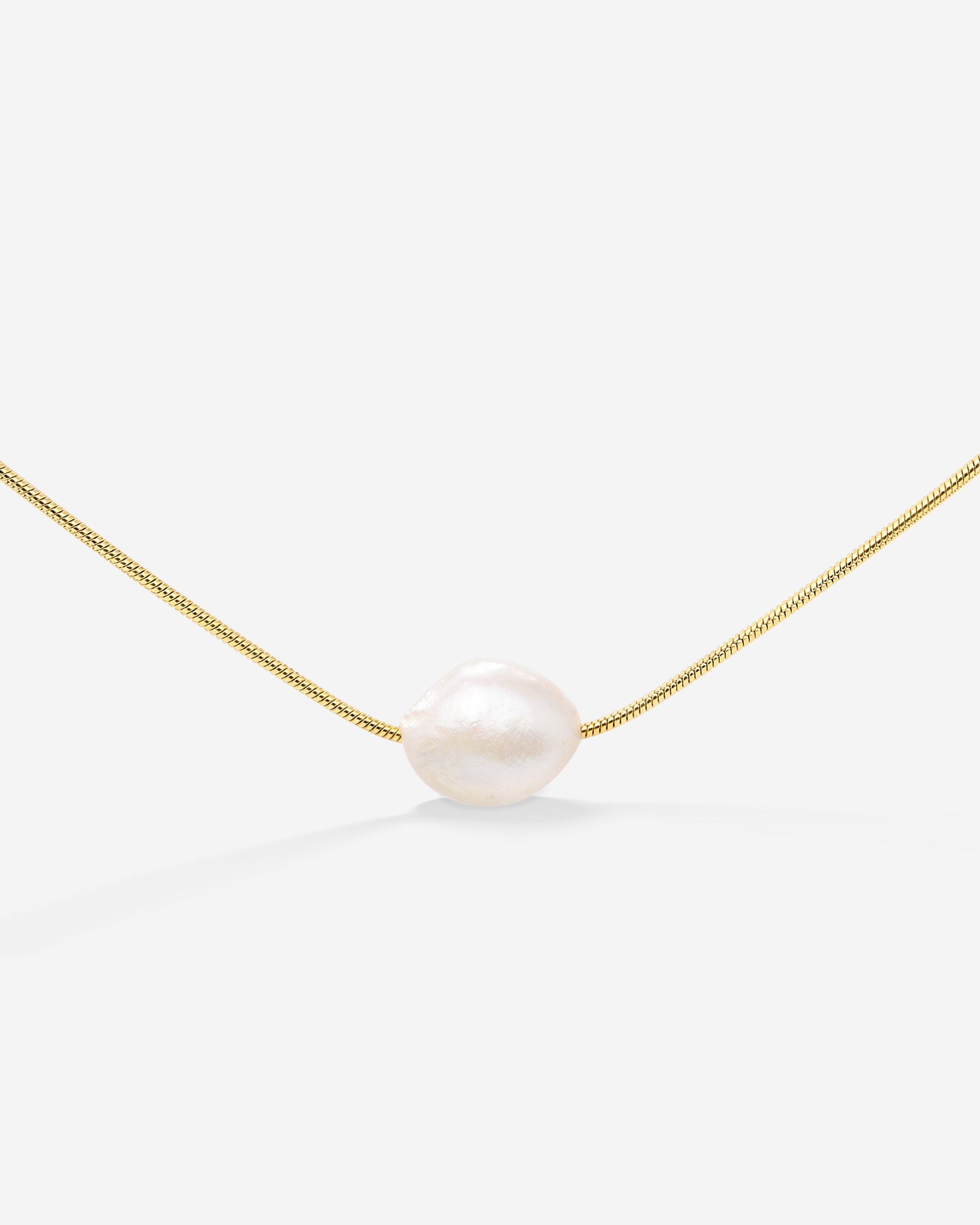 Minimalist Pearl Choker gold
