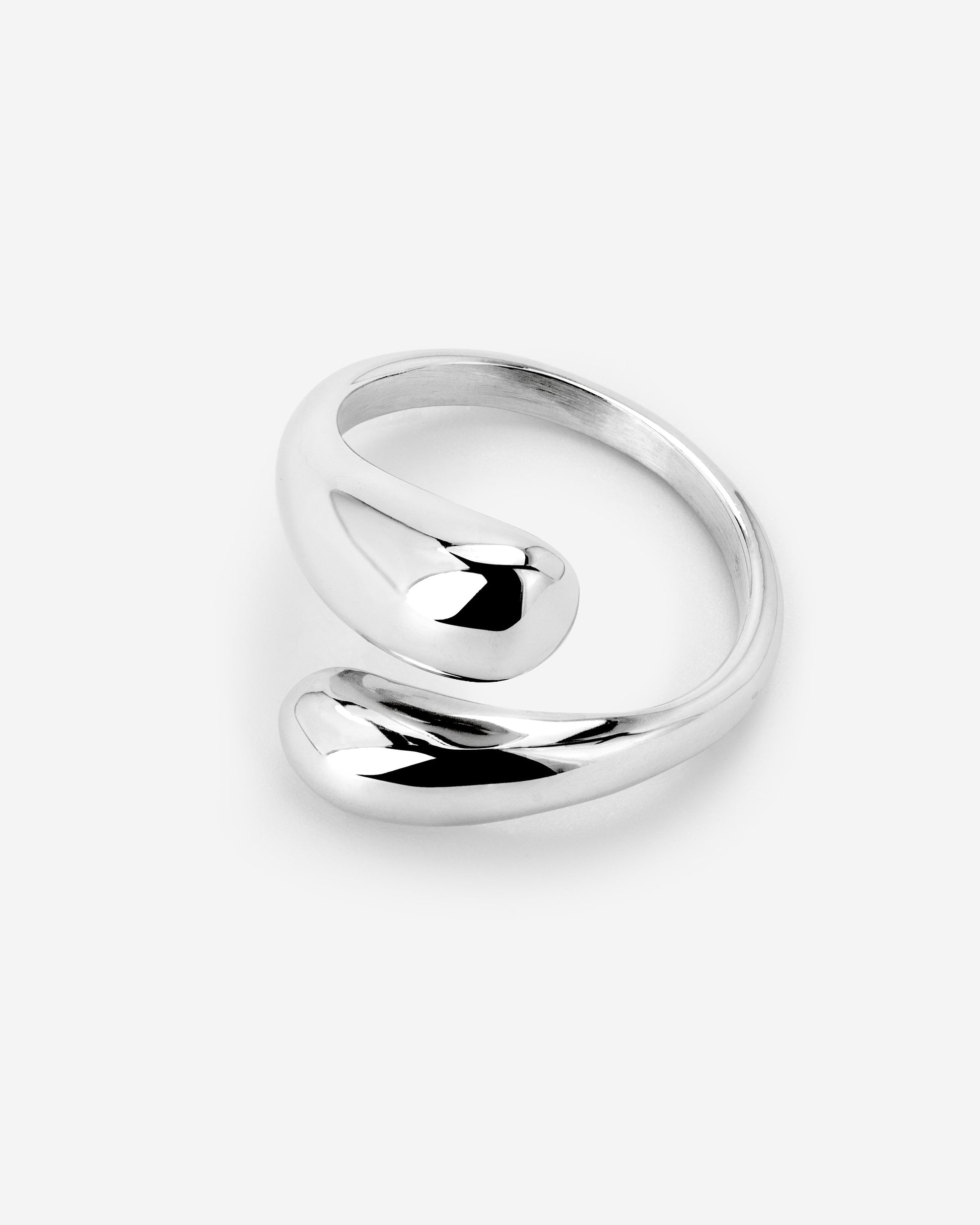 Gentle Embrace Ring Light silver
