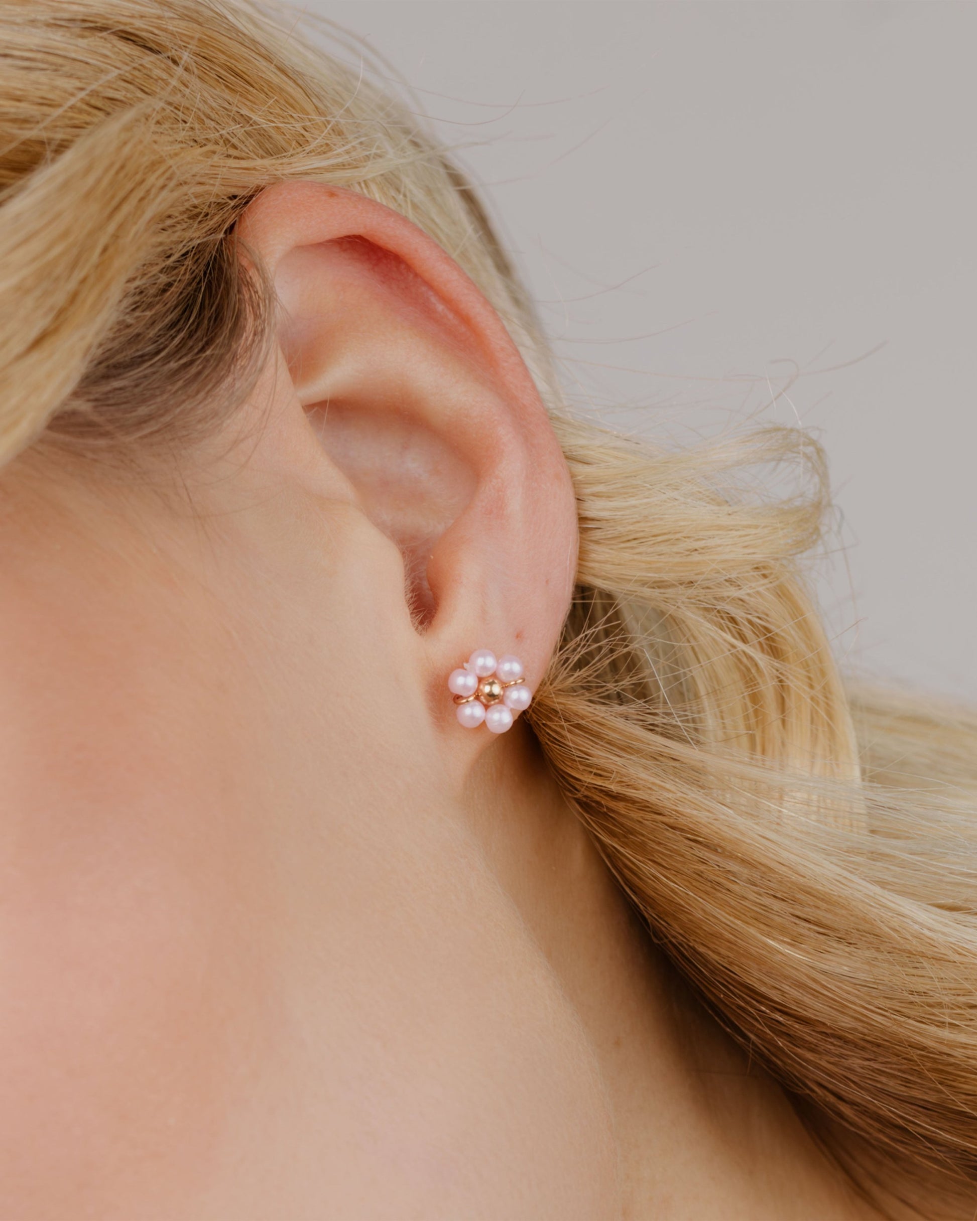 Pretty Pink Daisy Studs Rose Gold