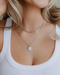 [[Farbe:Silber,shopthelook]]