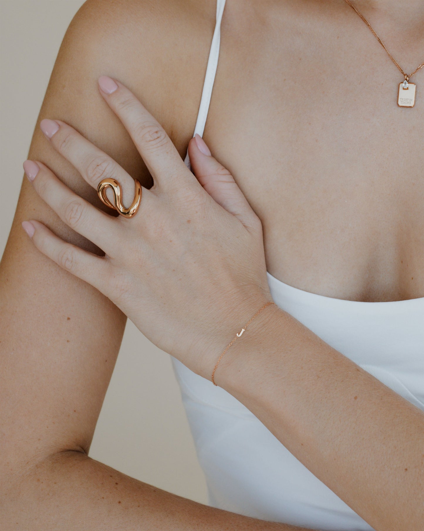[[Color:Rose Gold]]