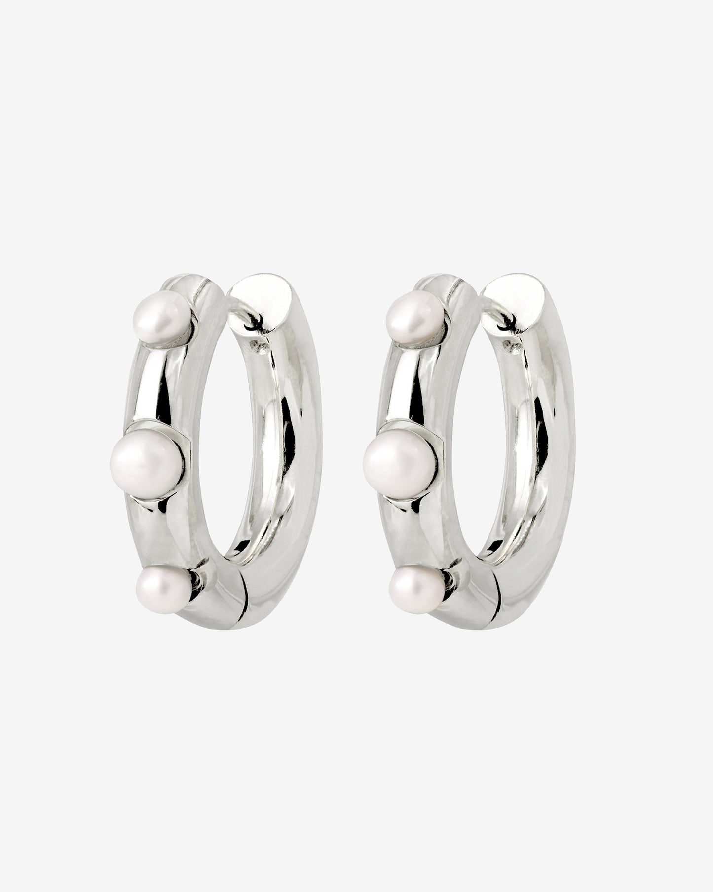 [[Color:Silver]]