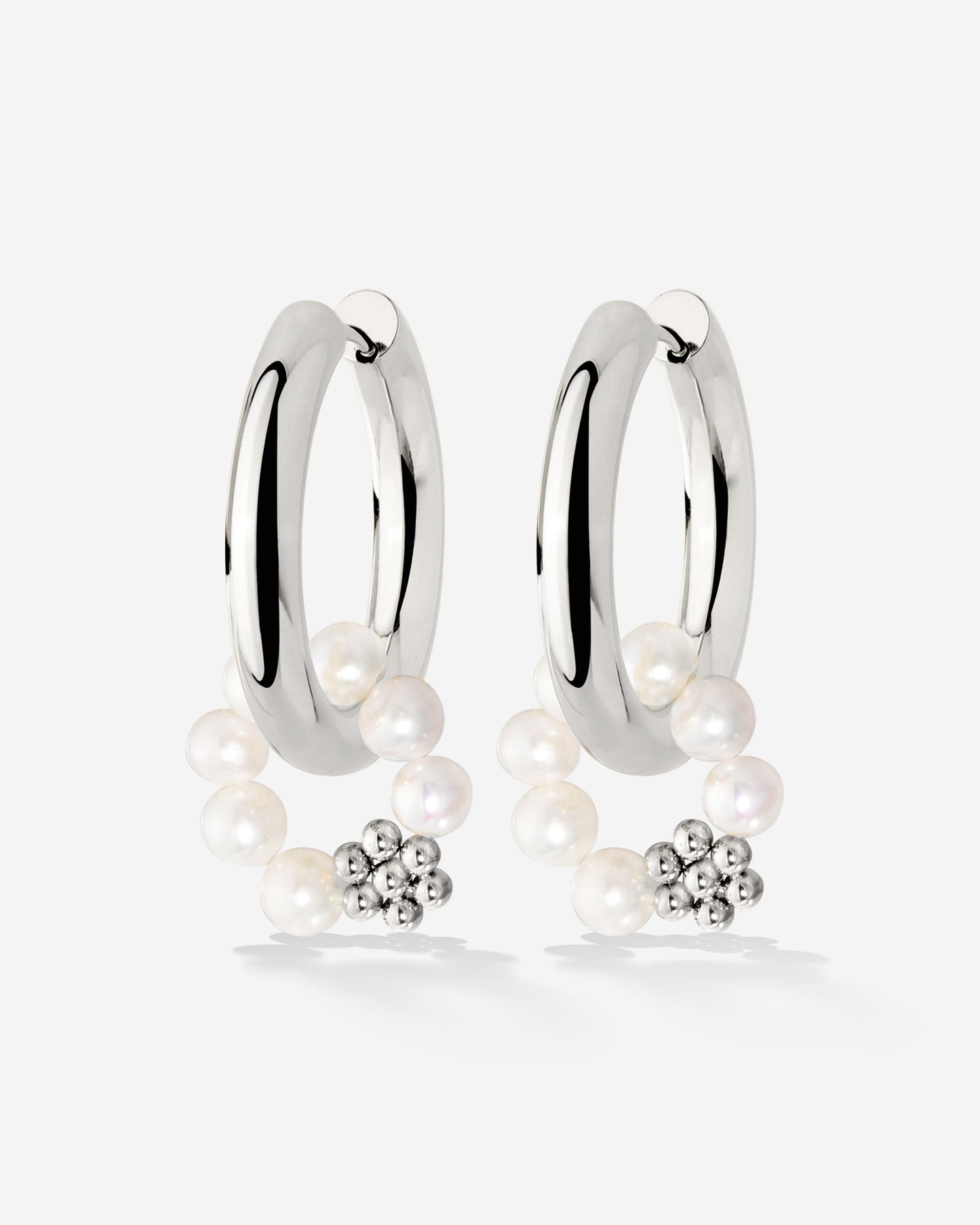 [[Color:Silver]]