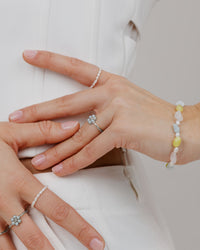 [[Color:Silver,shopthelook]]