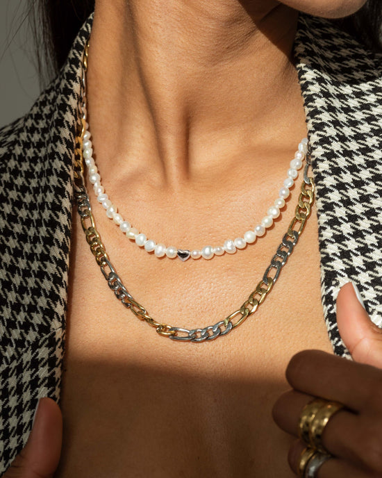 Retro Love Pearl Necklace Silver