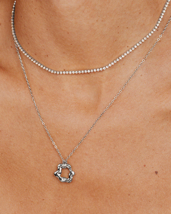 Melting Donut Necklace Silver