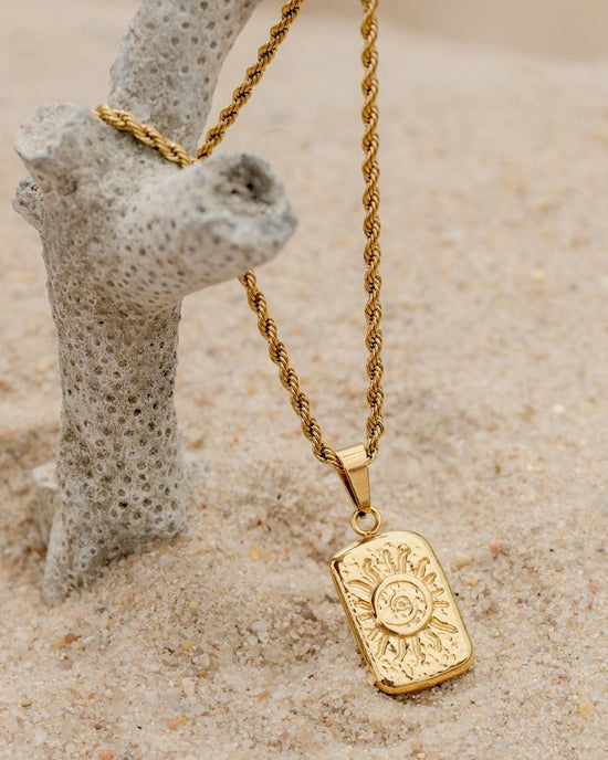 Sun Lover Pendant Necklace Silver