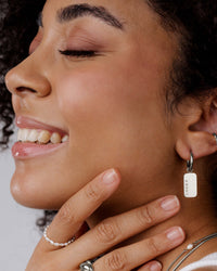 [[Farbe:Silber,shopthelook]]
