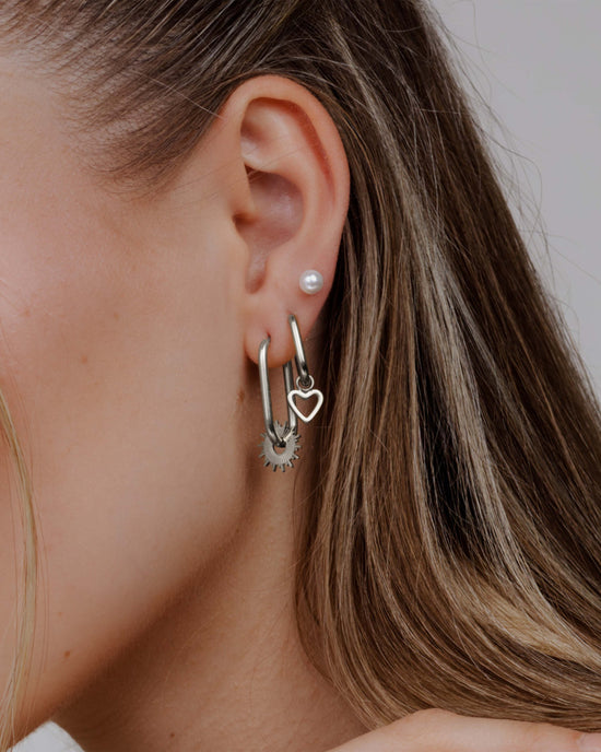 Pretty Pearl Studs Silver