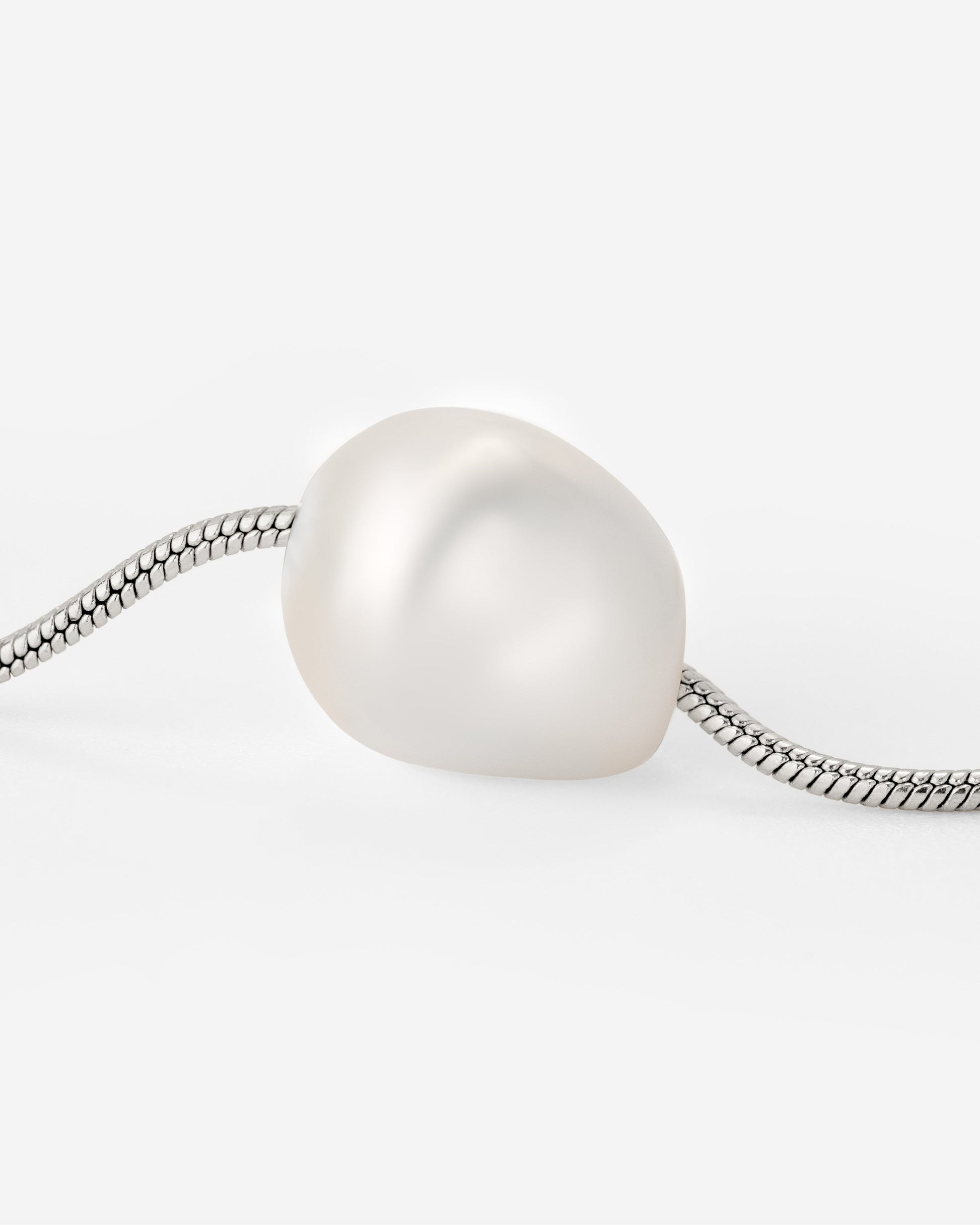 Minimalist Pearl Choker Silver