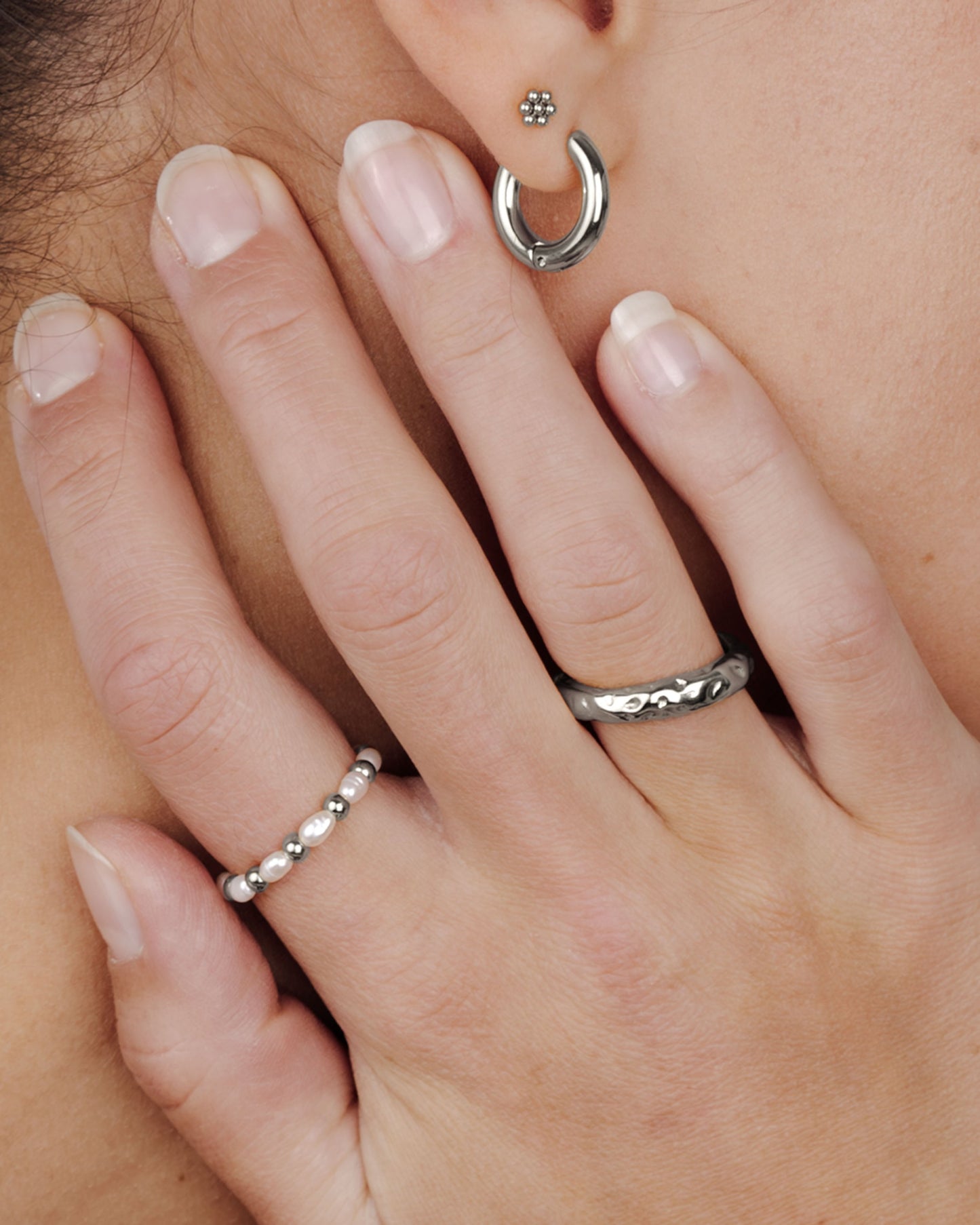 [[Farbe:Silber,shopthelook]]