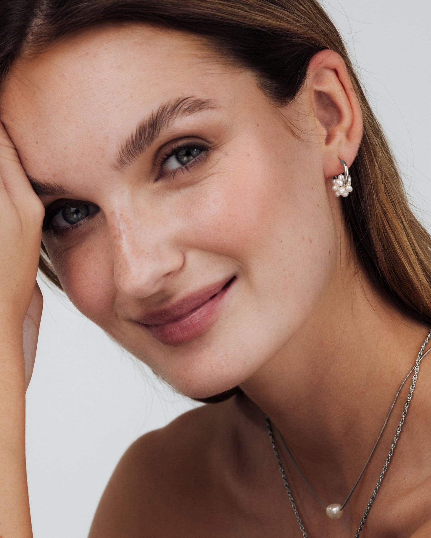 [[Farbe:Silber,shopthelook]]