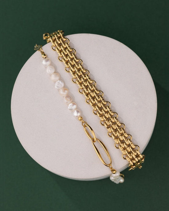 Fluidity Pearl Bracelet gold