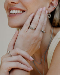 [[Color:Silver,shopthelook]]