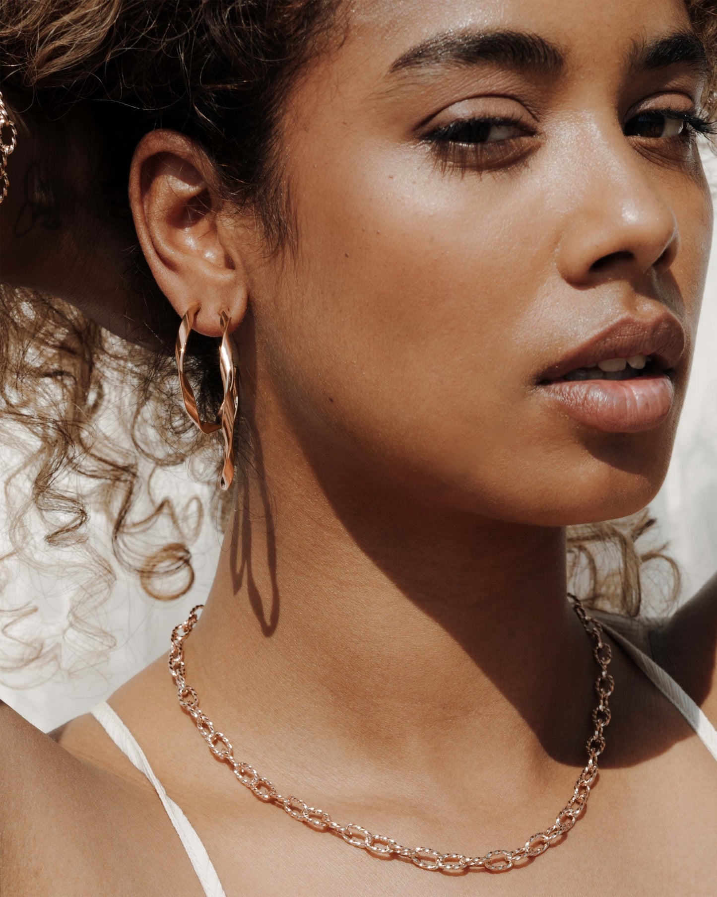 [[Farbe:Roségold,shopthelook]]
