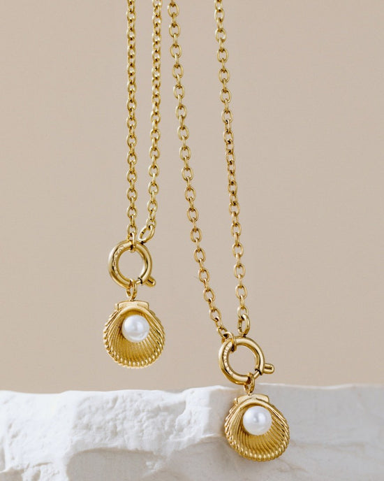 Pearly Shell Classic Chain Necklace Set Silver