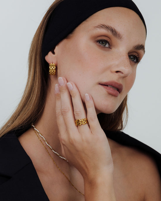 Reverie Ring gold
