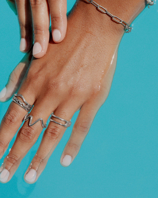 Flowing Gap Ring Silver