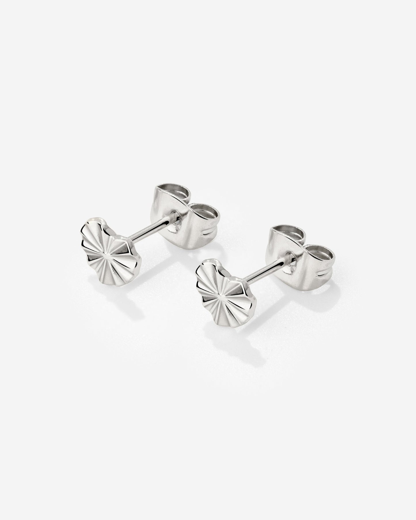 [[Color:Silver]]