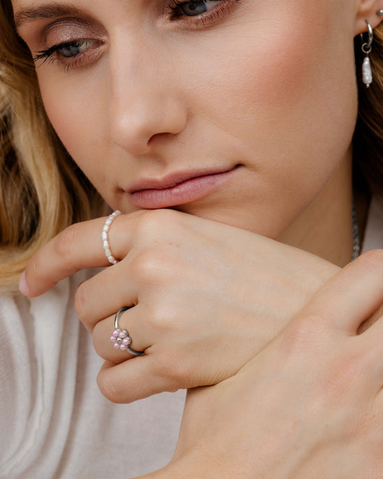 Pretty Pink Daisy Ring Silver