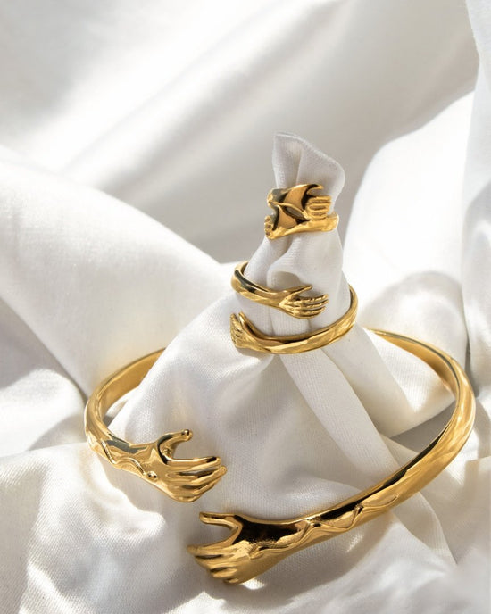 Endless Love Ring gold