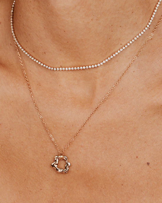 Melting Donut Necklace Rose Gold