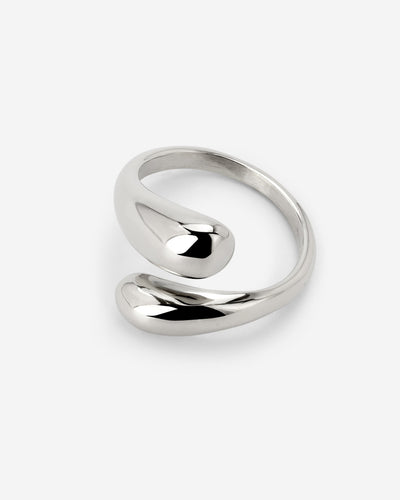Gentle Embrace Ring Silver