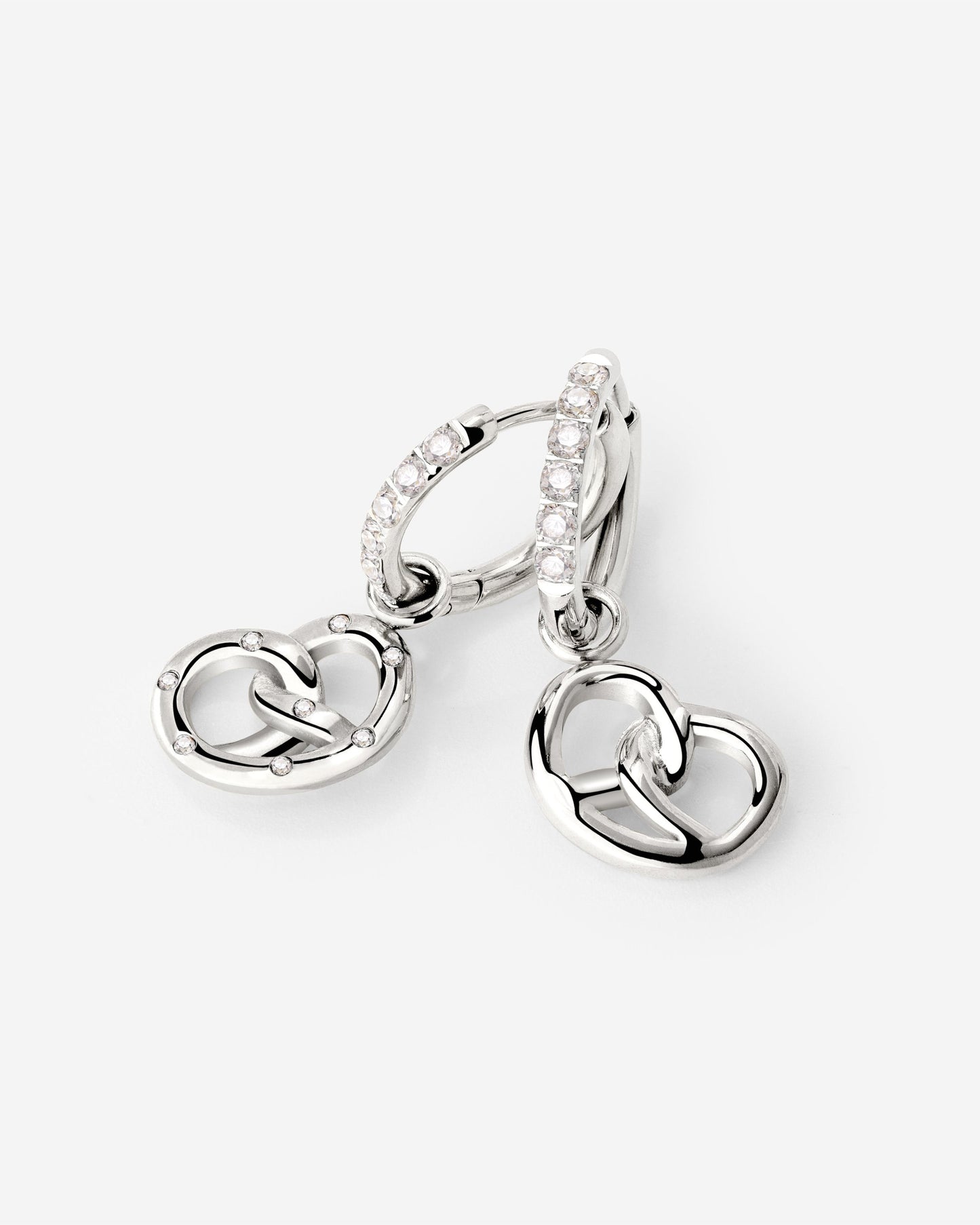 [[Color:Silver]]