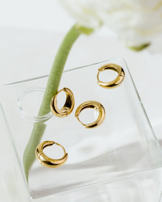 Gilded Curve Hoops Rose Gold