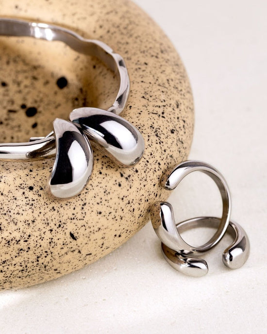 Huggie Ring Gold