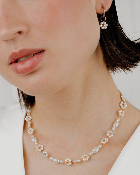 Flowery Pearls Choker Rose Gold