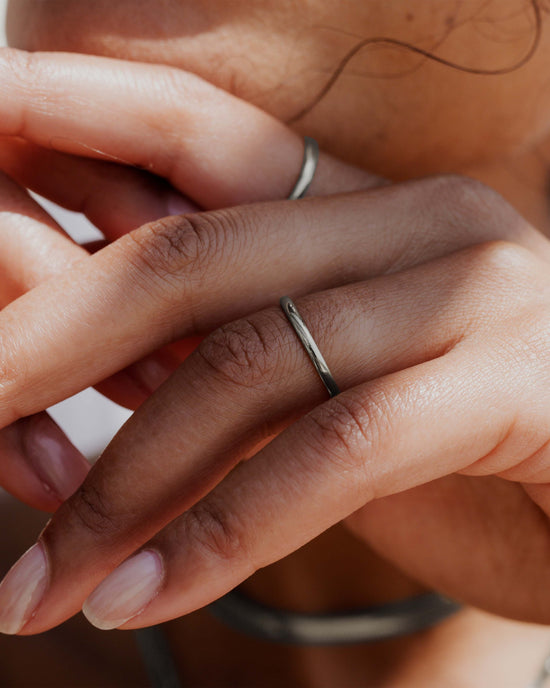 Fine Line Ring Silver