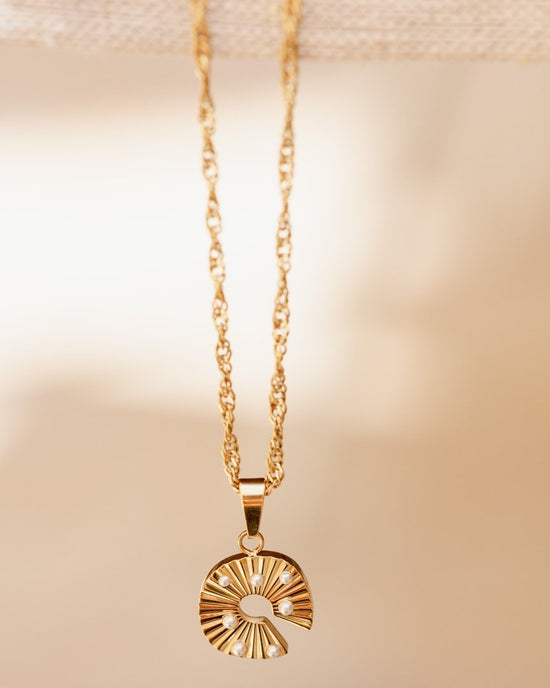 Sparkling Donut Necklace Rose Gold