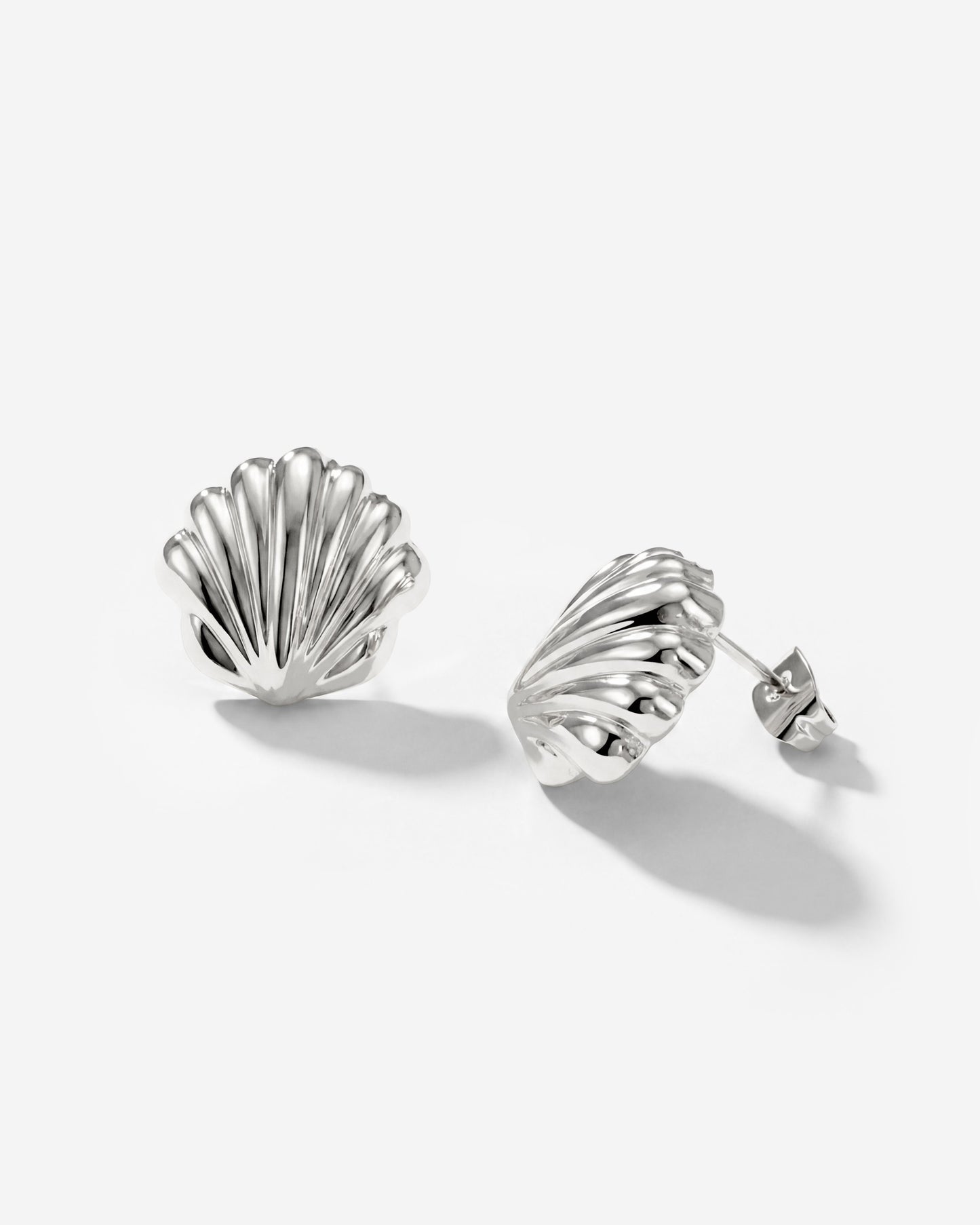 [[Color:Silver]]