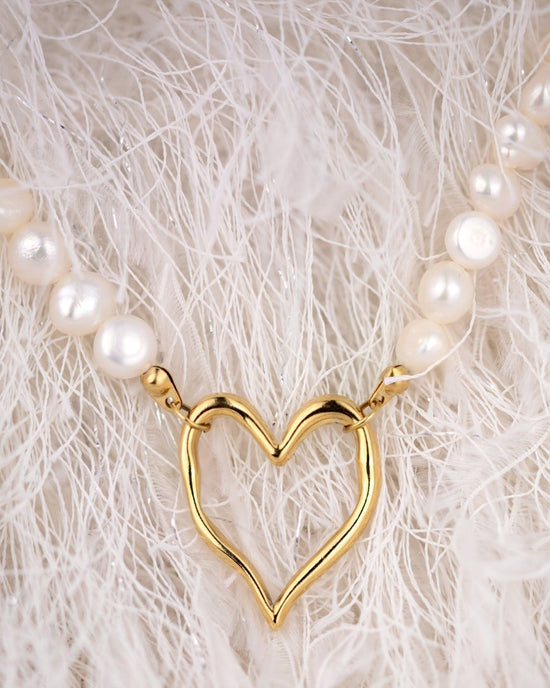 Melting Heart Pearl Necklace gold