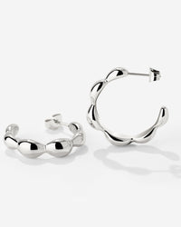 [[Color:Silver]]